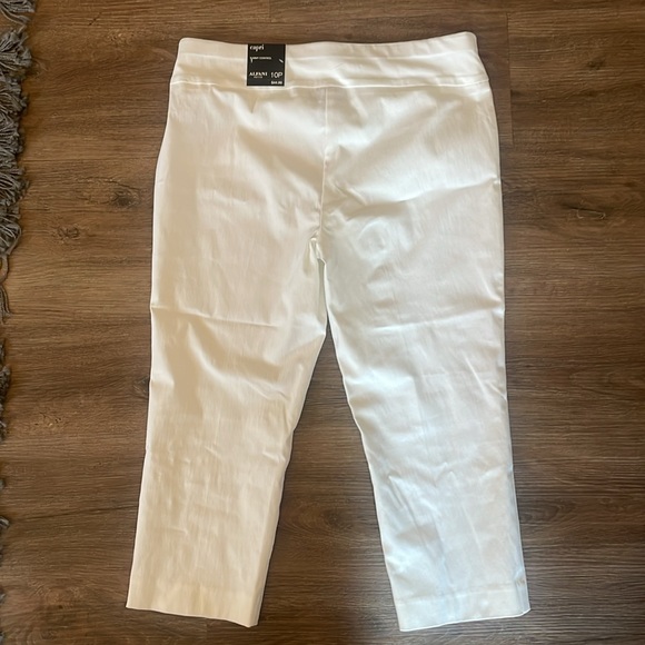 Alfani Capris - Picture 5 of 5